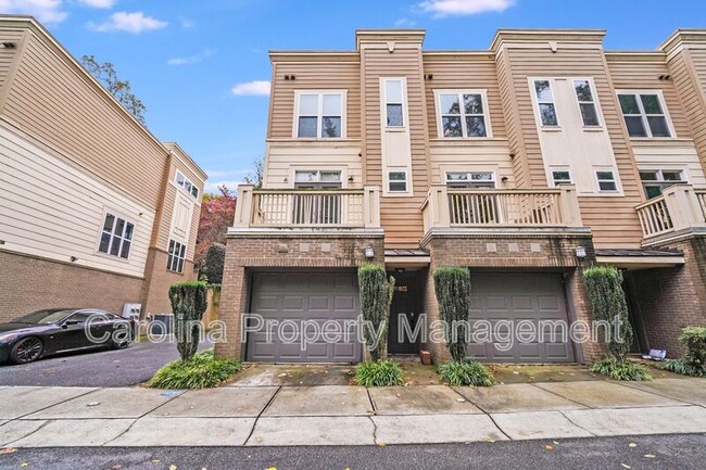 245 N Dotger Ave in Charlotte, NC - Building Photo - Building Photo