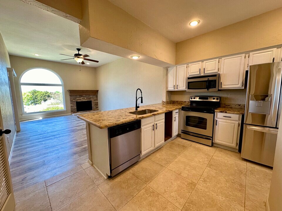 228 Henry M Chandler Dr in Rockwall, TX - Building Photo