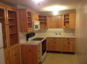 39 Pleasant St in Northborough, MA - Building Photo - Building Photo