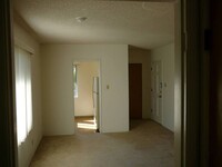 3056 Luna Dr, Unit Studio in Ventura, CA - Building Photo - Building Photo