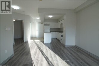 736 Old Albert St in Waterloo, ON - Building Photo - Building Photo