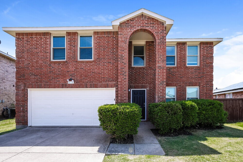 6120 Countess Ln in Denton, TX - Building Photo