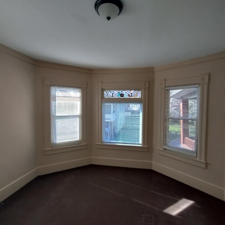 39 Wendell Pl in Springfield, MA - Building Photo
