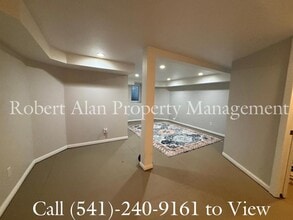 916 SE Byers Ave in Pendleton, OR - Building Photo - Building Photo