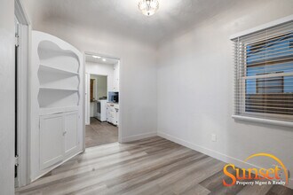 4926 Del Monte Ave in San Diego, CA - Building Photo - Building Photo