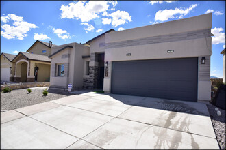 3545 Essence St in El Paso, TX - Building Photo - Building Photo