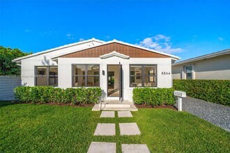 8844 Abbott Ave in Surfside, FL - Building Photo - Building Photo