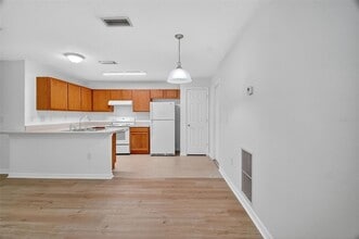 525 Paulling Dr in Leesburg, FL - Building Photo - Building Photo