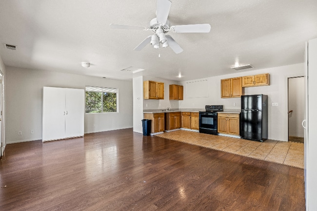 1310 E Trevor Way in Flagstaff, AZ - Building Photo - Building Photo