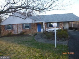 6608 Fairlawn Dr in McLean, VA - Building Photo