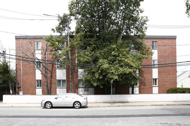 2 Larose Pl in Boston, MA - Building Photo - Building Photo
