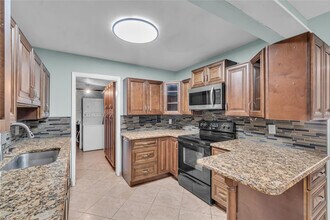 4541 NE 6th Terrace in Pompano Beach, FL - Building Photo - Building Photo