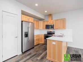 224 S Woodlawn Rd in Spokane, WA - Building Photo - Building Photo