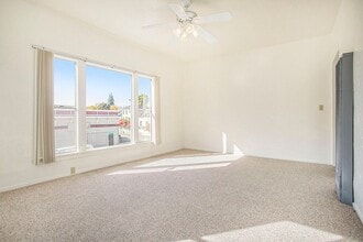3117-3117 Santa Clara Ave in Alameda, CA - Building Photo - Building Photo