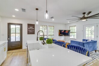 13302 FM359 in Hempstead, TX - Building Photo - Building Photo