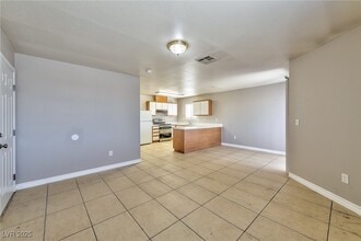 6983 Appleton Dr in Las Vegas, NV - Building Photo - Building Photo