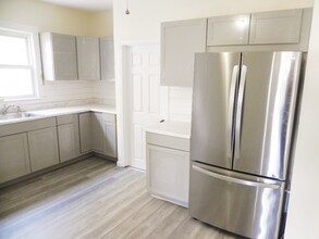 25 Cove Ave in Norwalk, CT - Foto de edificio - Building Photo