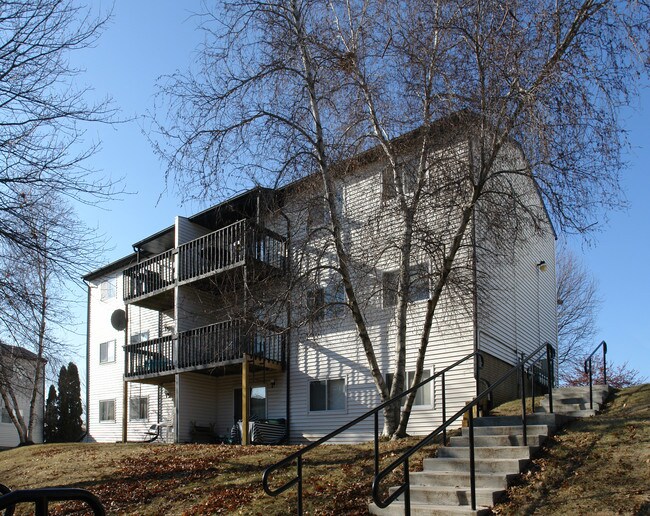 802 Westwinds Dr in Iowa City, IA - Foto de edificio - Building Photo