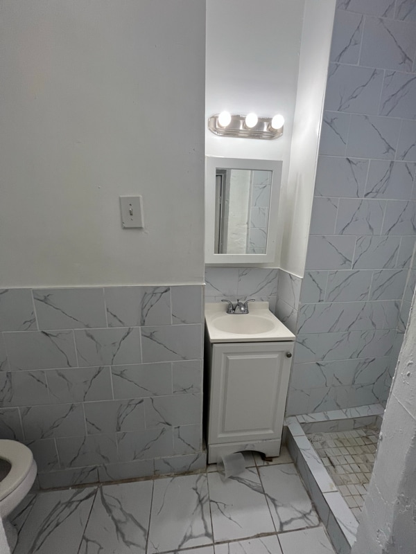 1009 Chancellor Ave in Irvington, NJ - Building Photo - Building Photo