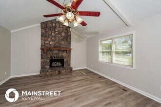 722 Oak Dr E in Trussville, AL - Building Photo - Building Photo
