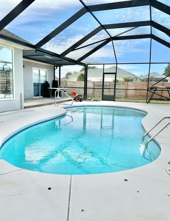 property at 120 Hombre Cir