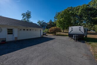 176 Grove Ave in Verona, NJ - Building Photo - Building Photo