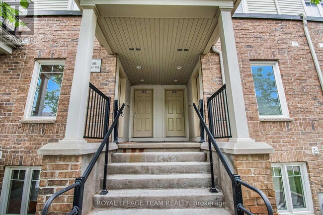 164 Urbancrest Private in Ottawa, ON - Building Photo - Building Photo