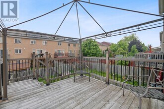 33 Cedarvalley Blvd in Brampton, ON - Building Photo - Building Photo
