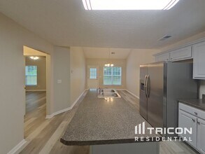 9543 Lakeview Rd in Union City, GA - Building Photo - Building Photo