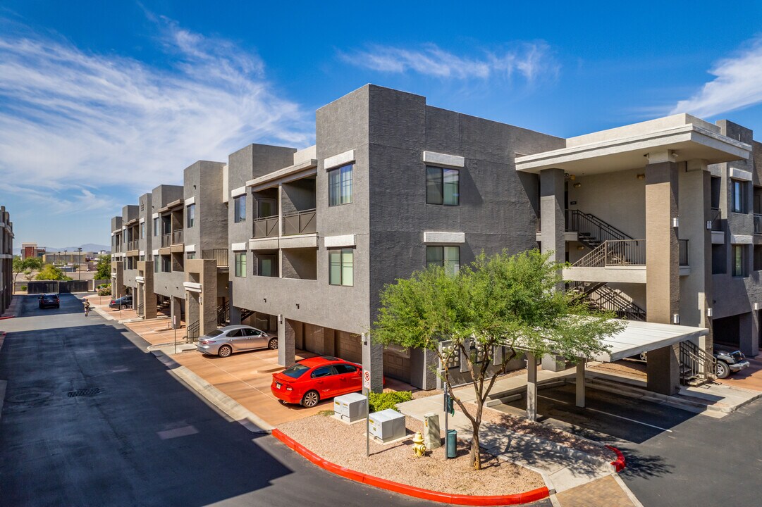 Zone Westgate in Glendale, AZ - Foto de edificio