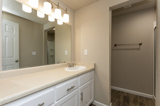 Merit Manor in Clovis, CA - Building Photo - Interior Photo