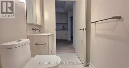 120 Broadway Ave in Toronto, ON - Building Photo - Building Photo