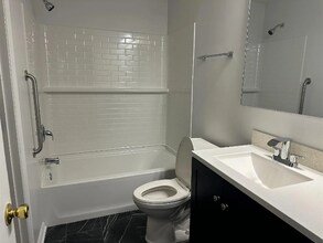 4300 Mantua Way in Raleigh, NC - Foto de edificio - Building Photo