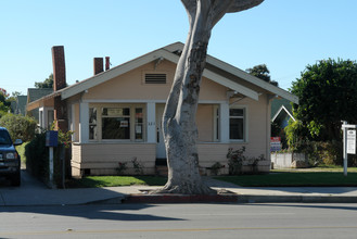 321 N Milpas St in Santa Barbara, CA - Building Photo - Building Photo