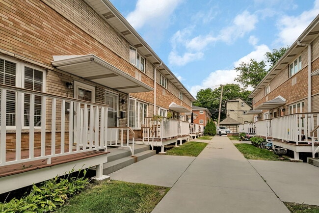13 S Waiola Ave