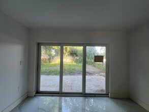 828 S B St in Lake Worth Beach, FL - Building Photo - Building Photo