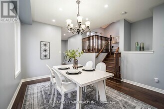 138 Yakefarm Blvd in Whitchurch-Stouffville, ON - Building Photo - Building Photo