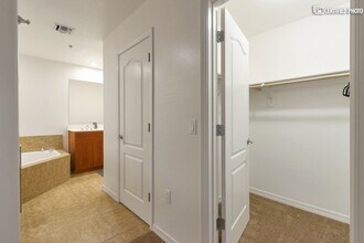 16 W Encanto Blvd, Unit 10 in Phoenix, AZ - Building Photo - Building Photo