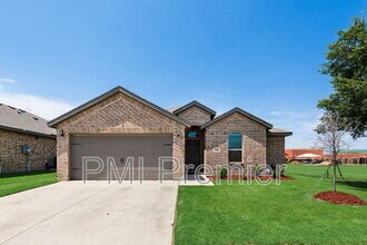 3360 N Crowley Cleburne Rd in Crowley, TX - Building Photo - Building Photo