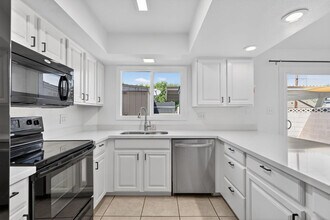 8548 E McDonald Dr in Scottsdale, AZ - Building Photo - Building Photo