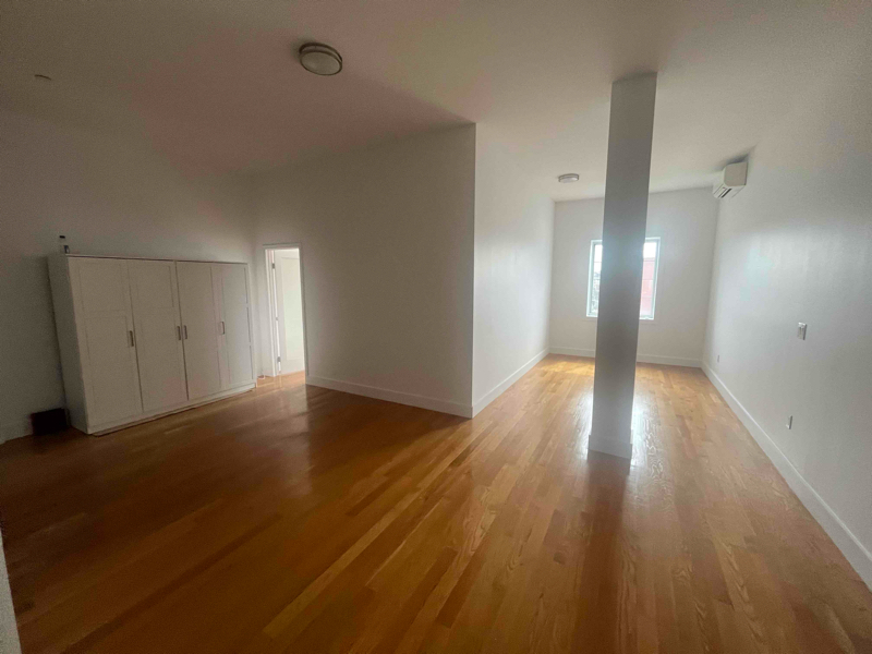 9002 Queens Blvd in Queens, NY - Building Photo