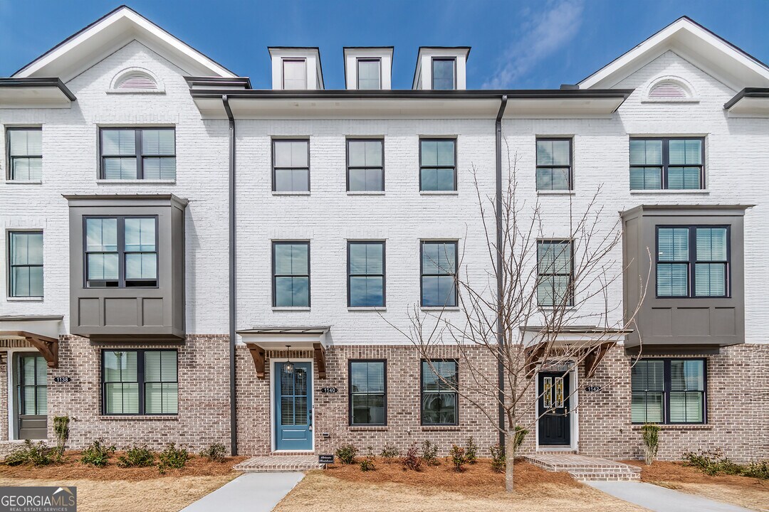 1140 Larkin Dr in Buford, GA - Building Photo