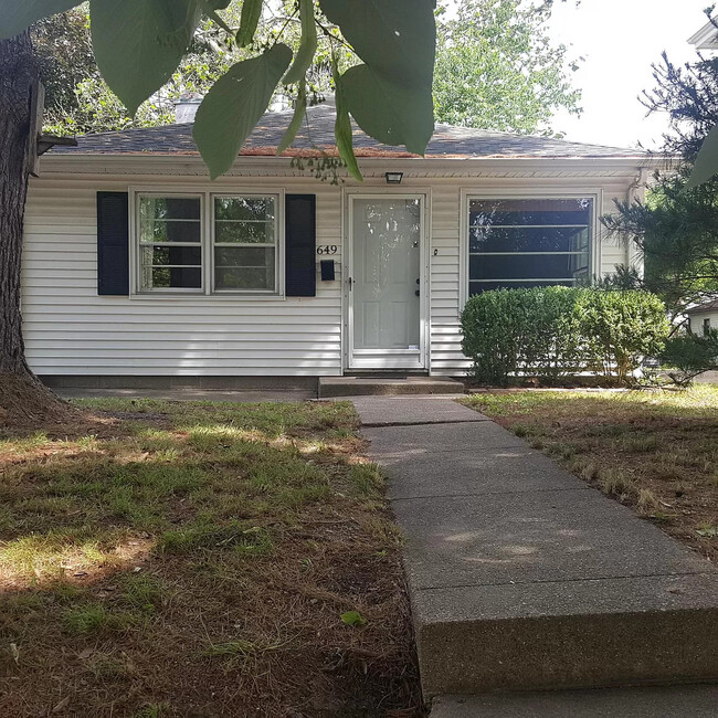 649 W Vine St in Springfield, IL - Building Photo - Building Photo