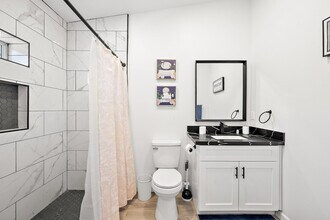 5148 N 22nd Ave, Unit SI ID1244330P in Phoenix, AZ - Foto de edificio - Building Photo