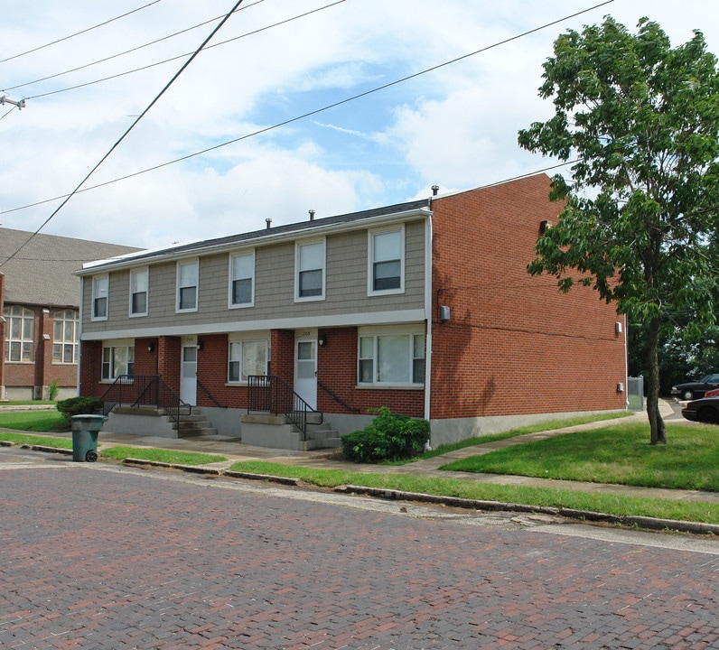 204-208 Hawthorn St in Dayton, OH - Building Photo