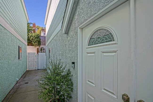 1543 Stanford Ave in Redondo Beach, CA - Building Photo - Building Photo