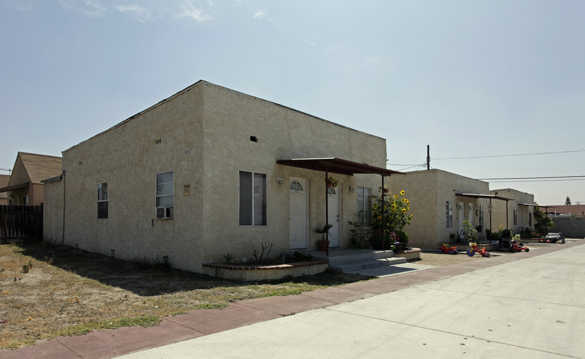 822-828 Colton Ave in Colton, CA - Building Photo