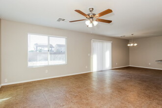 18405 W Sunnyslope Ln in Waddell, AZ - Building Photo - Building Photo