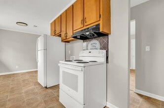 805 Spruce St in Columbus, MS - Foto de edificio - Building Photo