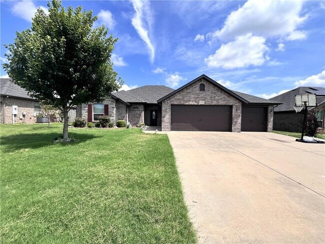 2000 SW 18th St in Bentonville, AR - Building Photo - Building Photo